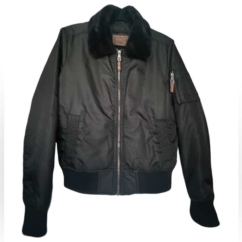 Bomber Jacket with faux fur detachable collar